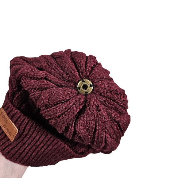 Bundle Of Winter Hats, Assorted Brands And Colors, 3 Adult/1 Child - Picture 4 of 12